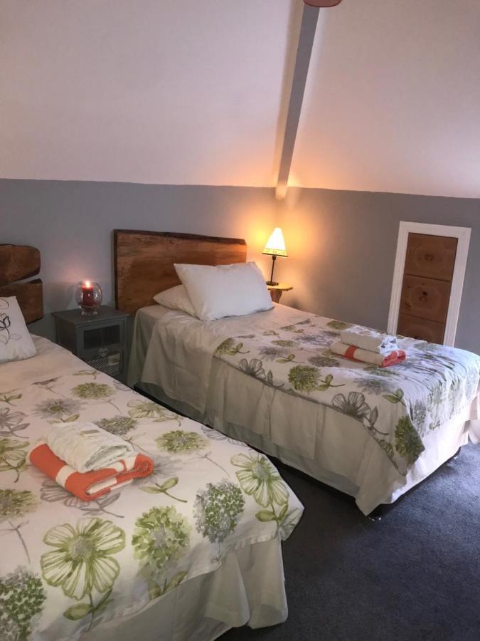 Aurora House Bed And Breakfast Атай Экстерьер фото